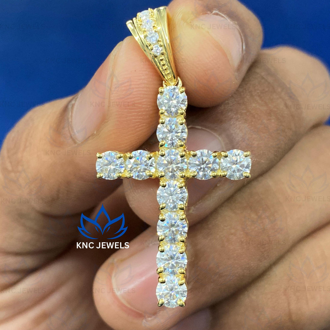 Lab Grown Diamond Cross Pendant, Round Cut VVS/VS, 14K Yellow Gold