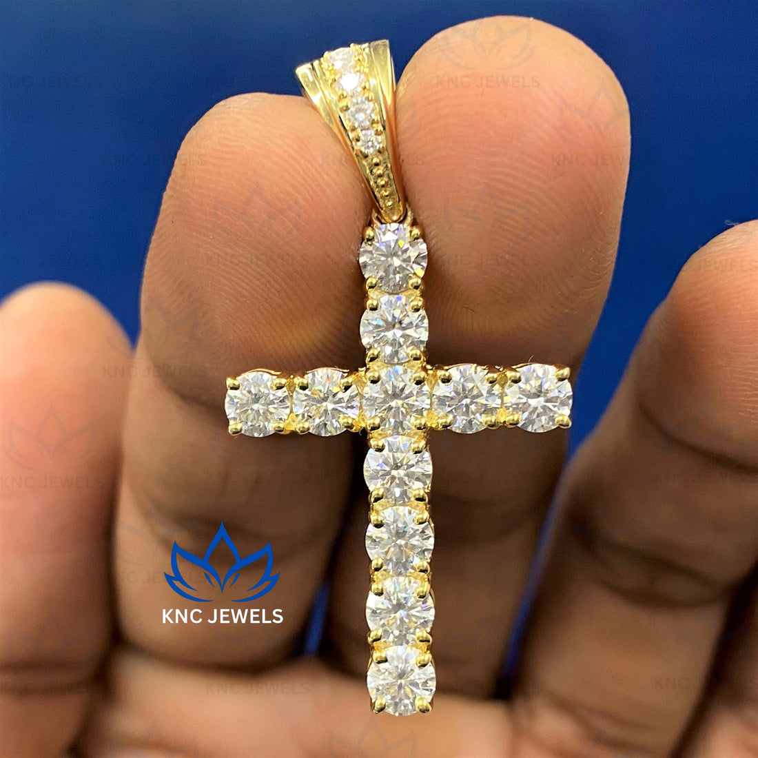 Lab Grown Diamond Cross Pendant, Round Cut VVS/VS, 14K Yellow Gold